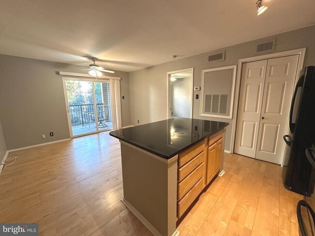 Building Photo - 3306 Wyndham Cir