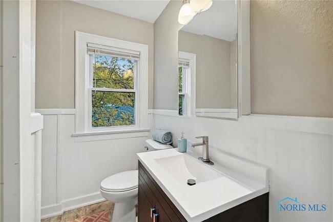 Building Photo - 4422 Overland Pkwy