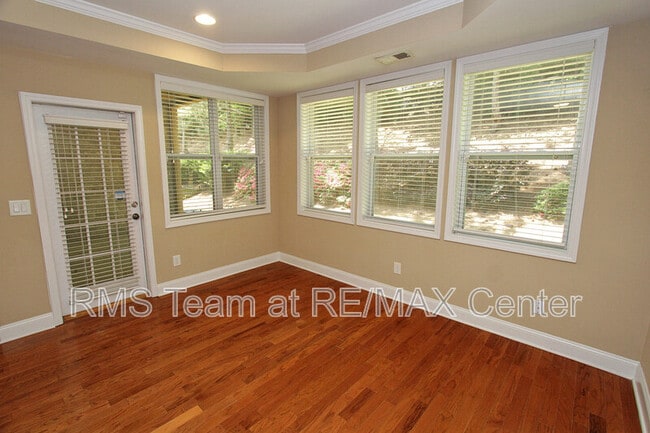 Building Photo - 3029 Woodwalk Dr
