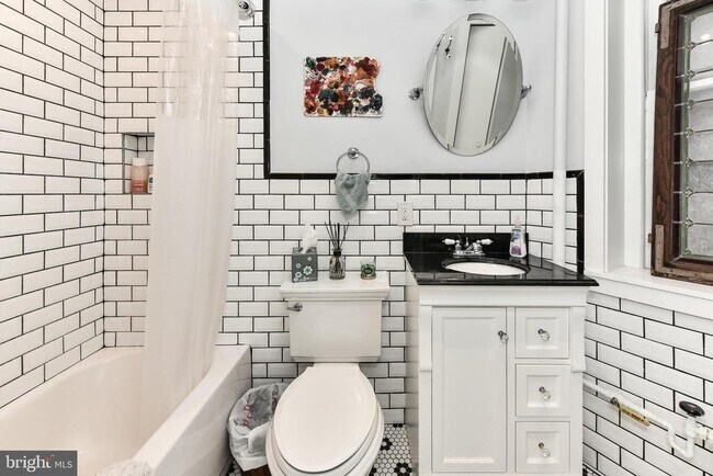 Building Photo - 1863 Kalorama Rd NW