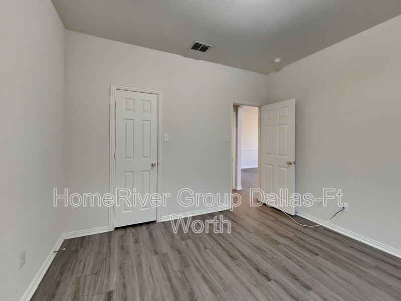 Building Photo - 803 Dover Park Trail