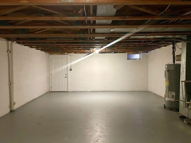 Building Photo - 3 Bedroom Opportunity Area (BRHP/HCVP)