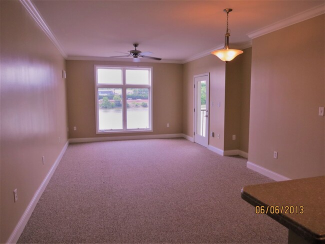 Building Photo - 2024- 2025 Leasing! River Towne Condo- 3BD...