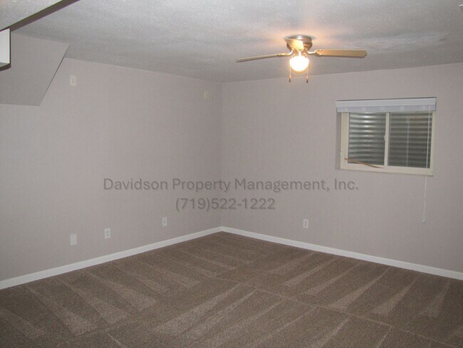Building Photo - Wonderful 3 bedroom House in the Powers Co...