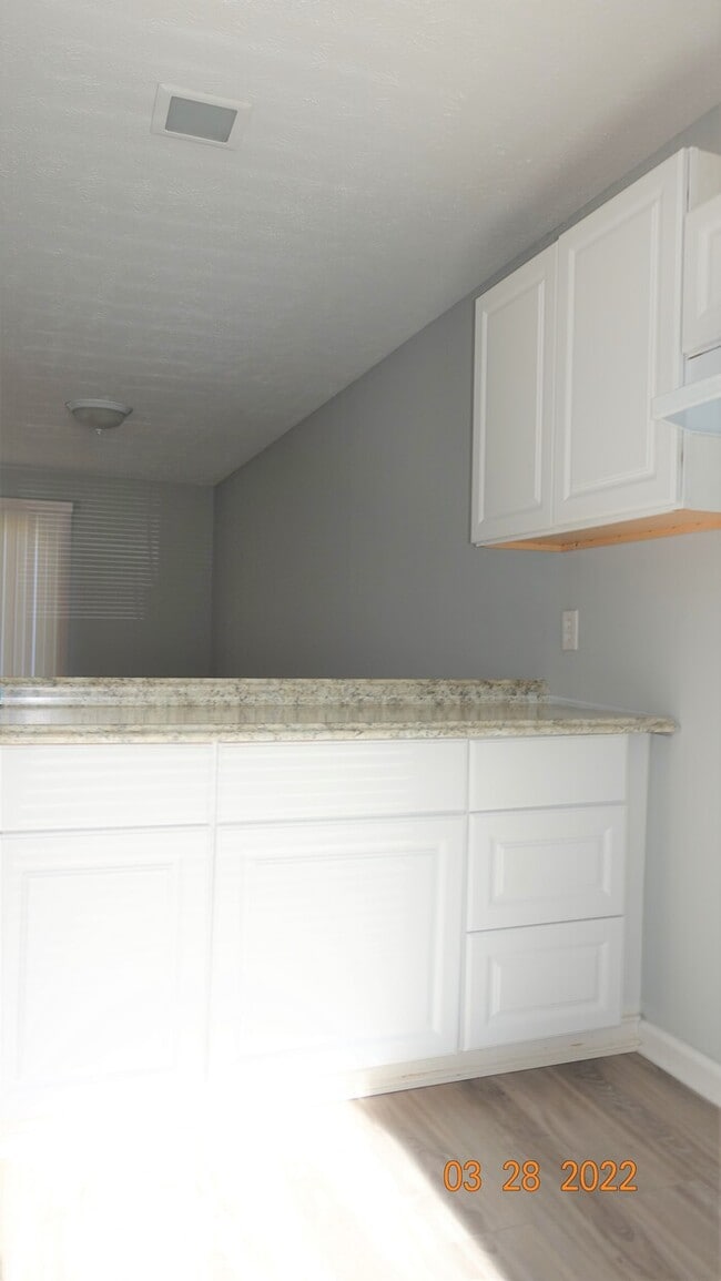 Building Photo - 5723 Aftonshire Dr