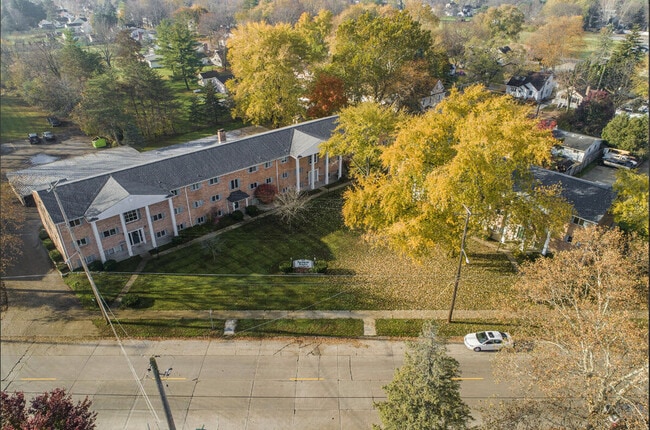 Building Photo - Mackinaw Heights