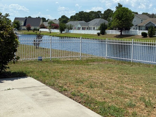 Building Photo - Walker Woods, large 4 BD and 2.5 BA