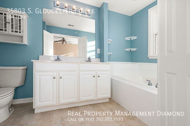 Building Photo - 35803 S Gloucester Cir