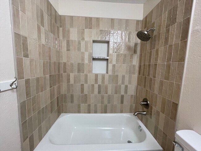 Building Photo - Fully remodeled 3 bedroom duplex for rent in Euless!