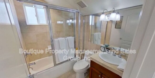 Building Photo - 445 1/2 Begonia Avenue