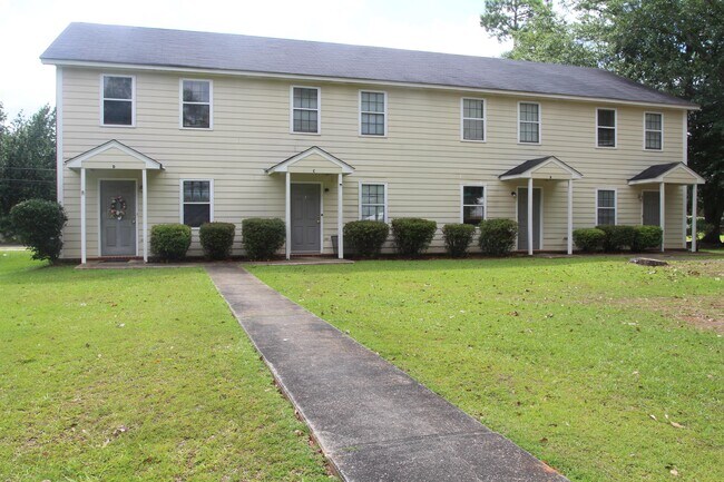 Primary Photo - 2700 Doncaster Dr