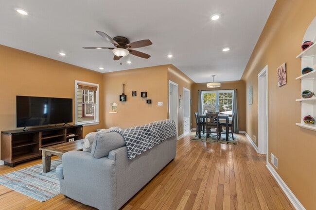 Building Photo - 1411 W Fort St