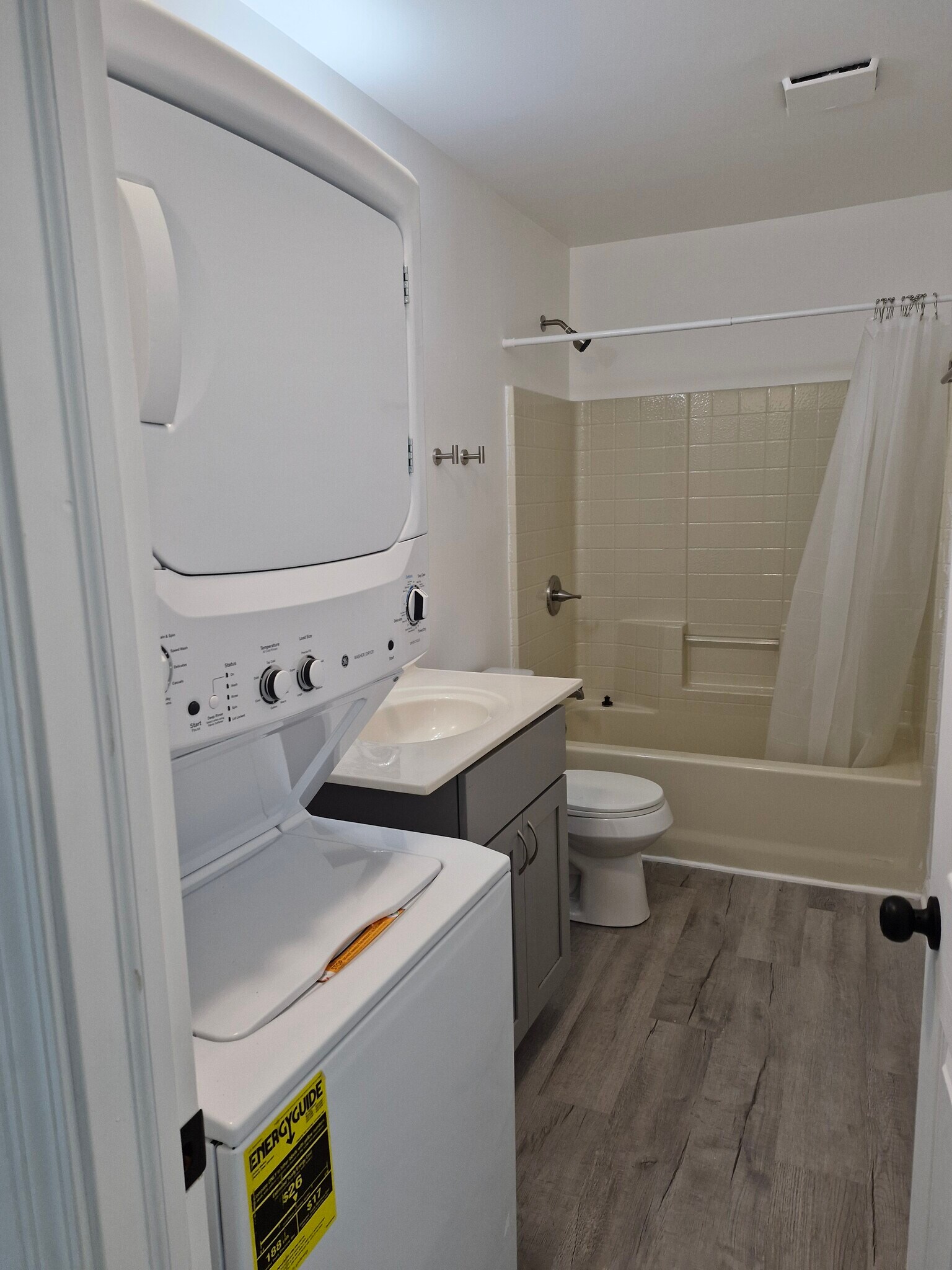 Second bathroom with washer and dryer - 405 Baptist Rd