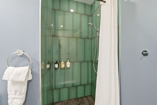 Building Photo - 417 S Dearborn St