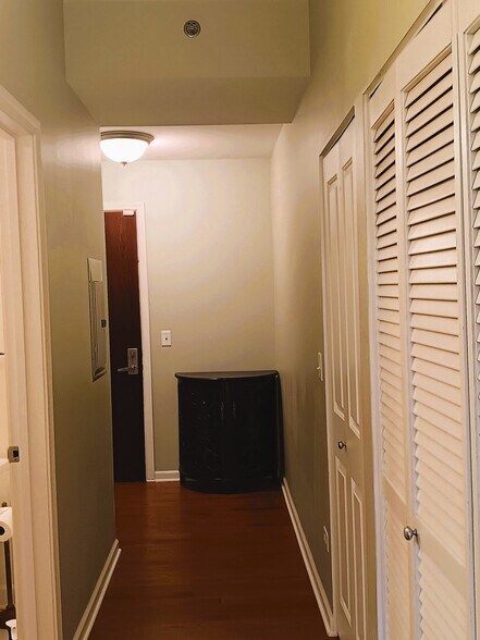 Building Photo - 1400 S Michigan Ave