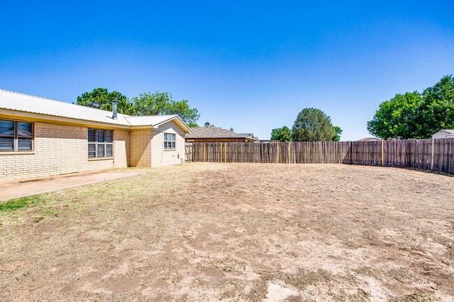 Building Photo - Very Nice 3 Bedroom in Wolfforth!
