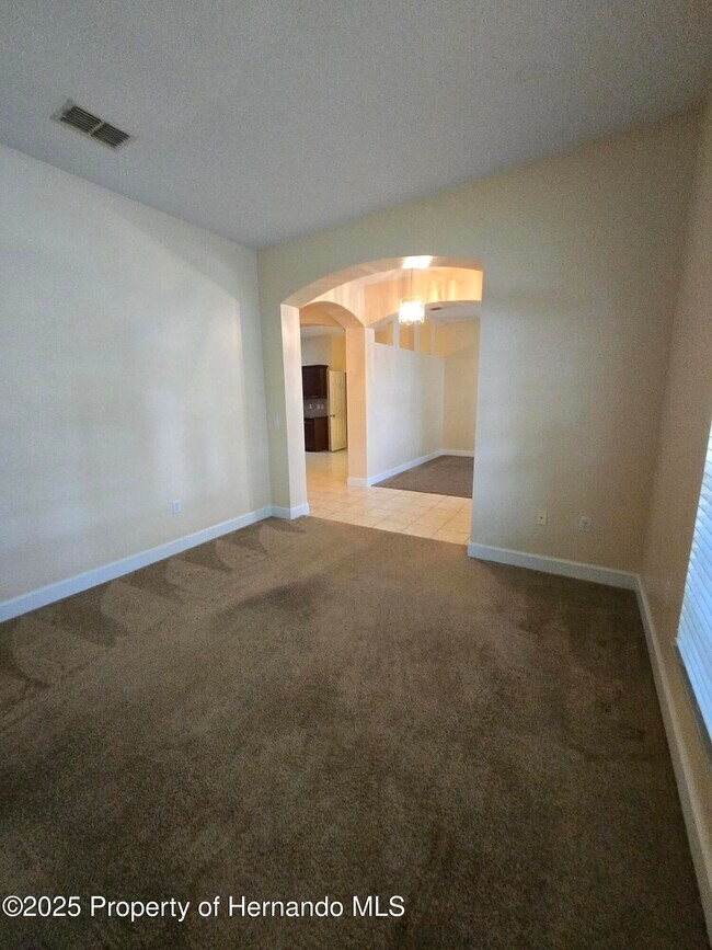 Building Photo - 5524 Brackenwood Dr