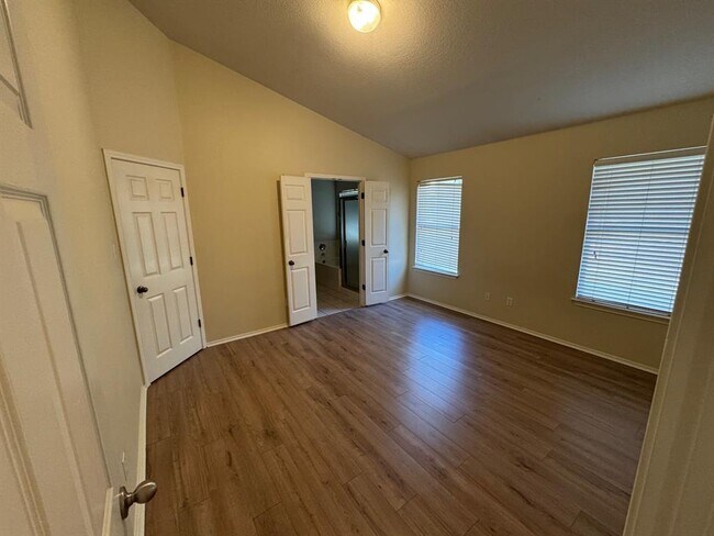 Building Photo - 1710 Chinati Mountain Trail