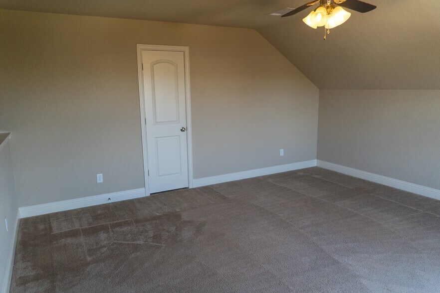 Building Photo - 107 Buckingham Dr