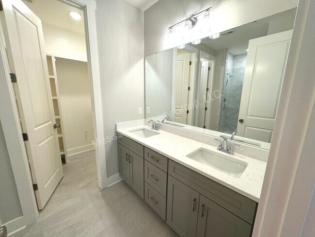 Building Photo - 3BD/3.5BA FOR RENT IN THE RESERVE