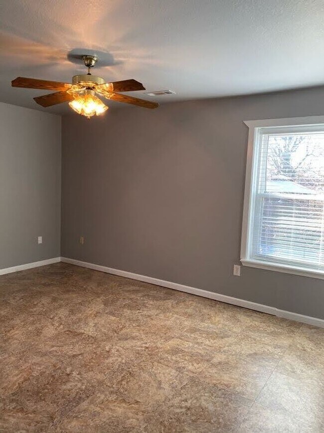 Building Photo - 1232 Wilson St