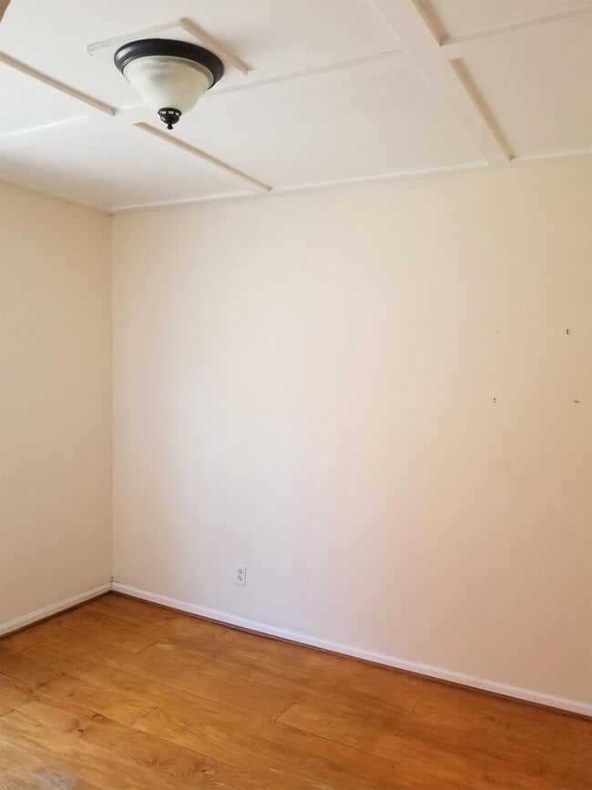 Building Photo - 1412 John Marshall Hwy