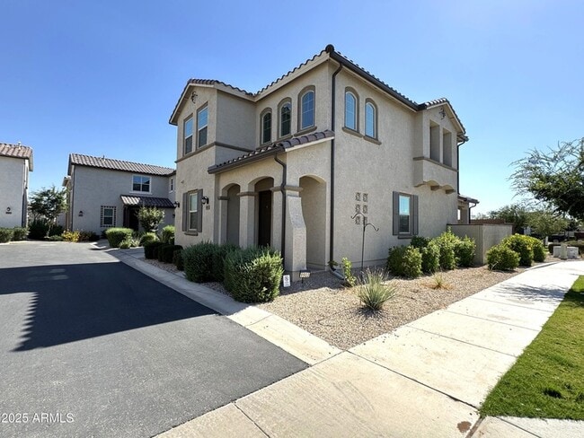Primary Photo - 9903 E Tillman Ave