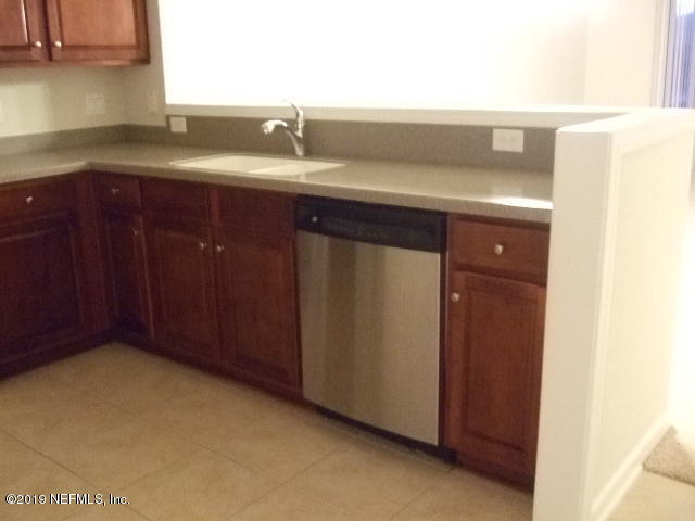 Building Photo - 7002 Roundleaf Dr