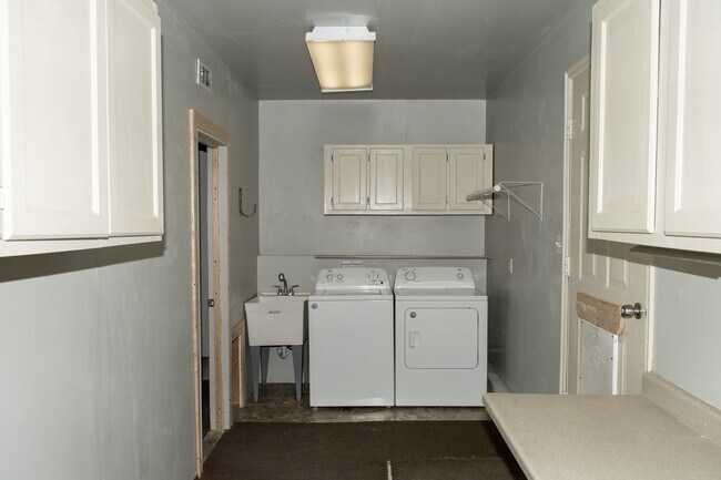 Building Photo - 427 S 1200 W