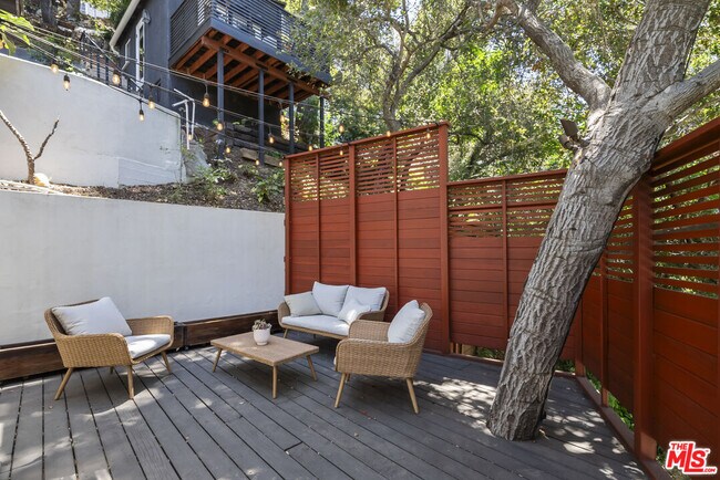 Building Photo - 8316 Maple Dr