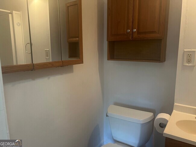 Building Photo - 1397 Peachcrest Rd