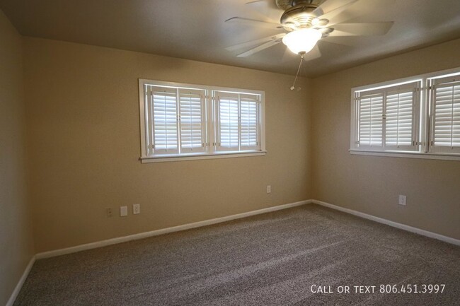 Building Photo - Nicely Updated 3 bedroom 2 bath!