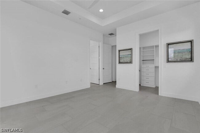 Building Photo - 6585 Dominica Dr