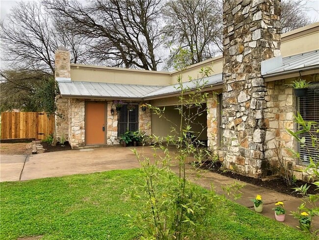 Building Photo - 2008 Conestoga Trail