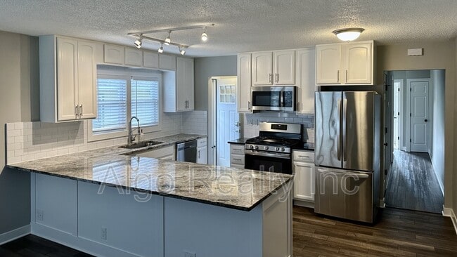 Primary Photo - 3616-3616 Kipling Ave