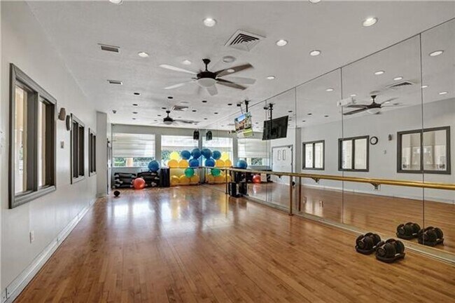 Building Photo - 16763 NW 13th St