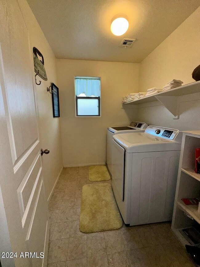 Building Photo - 3823 E Trigger Way