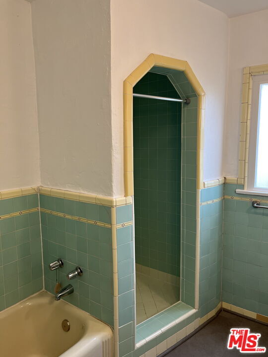 Building Photo - 1045 S Crescent Heights Blvd