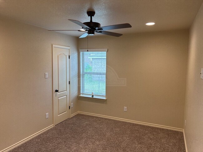 Building Photo - 5910 Cordillera Dr
