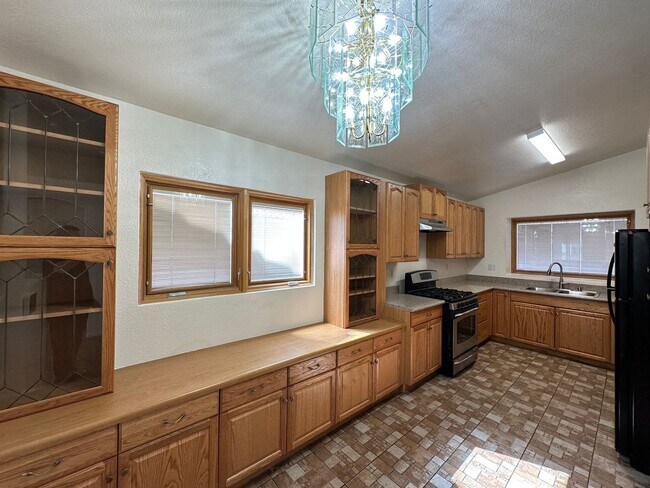 Building Photo - Buffalo & Lake Mead