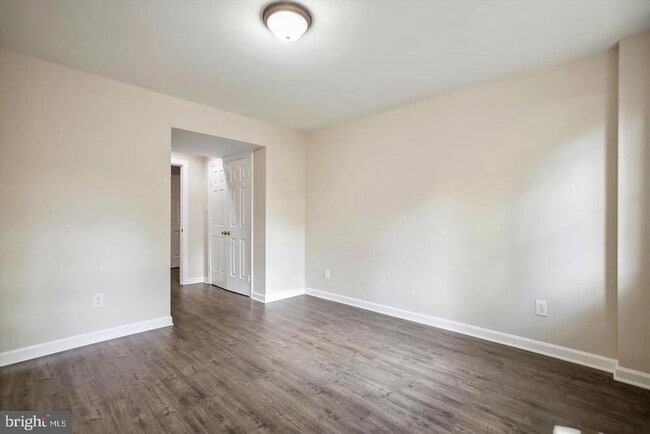 Building Photo - 2041 Westmoreland St