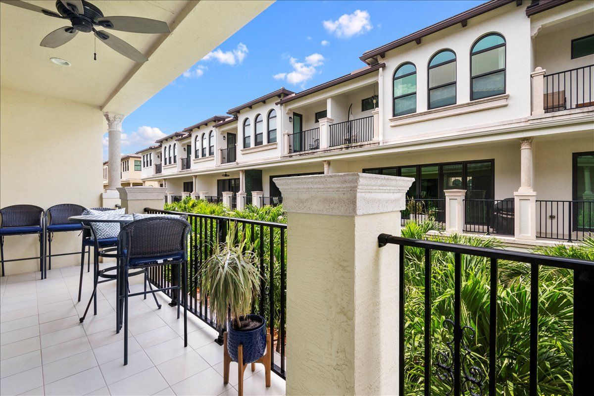 Building Photo - 619 Windward Cir S