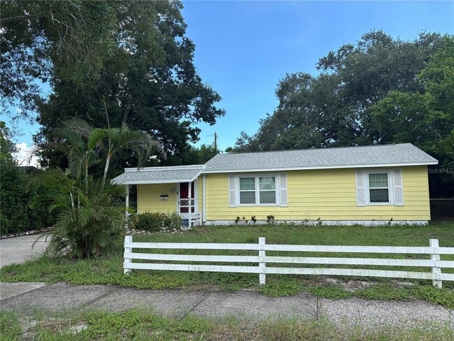 Building Photo - 7216 7th Ave N