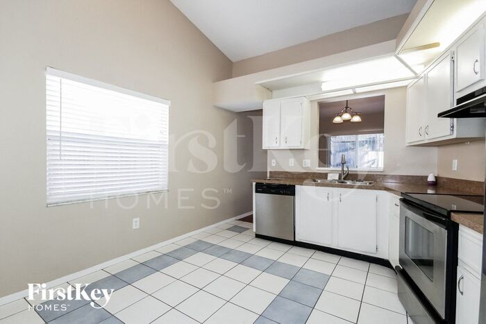 Building Photo - 4711 S Dawnmeadow Ct