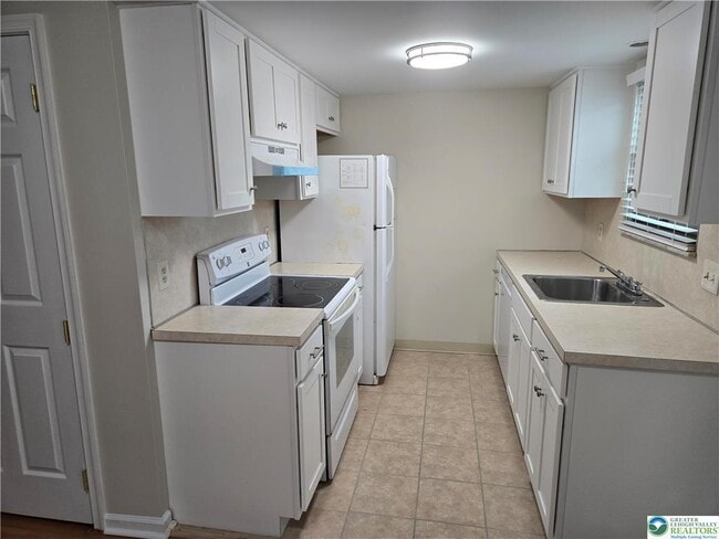 Building Photo - 1223 N Albright Ave