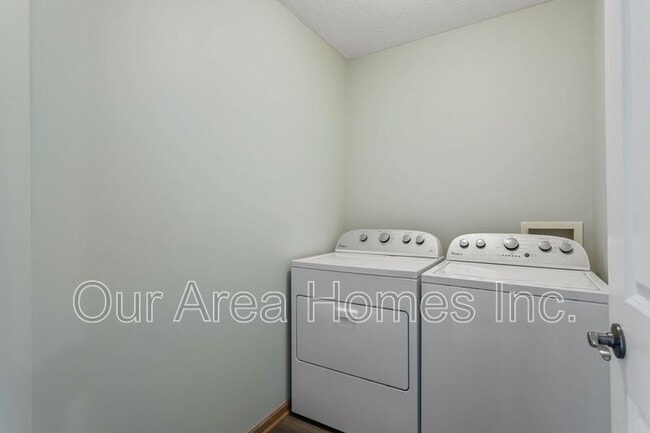 Building Photo - 11322 Aberdeen Cir NE