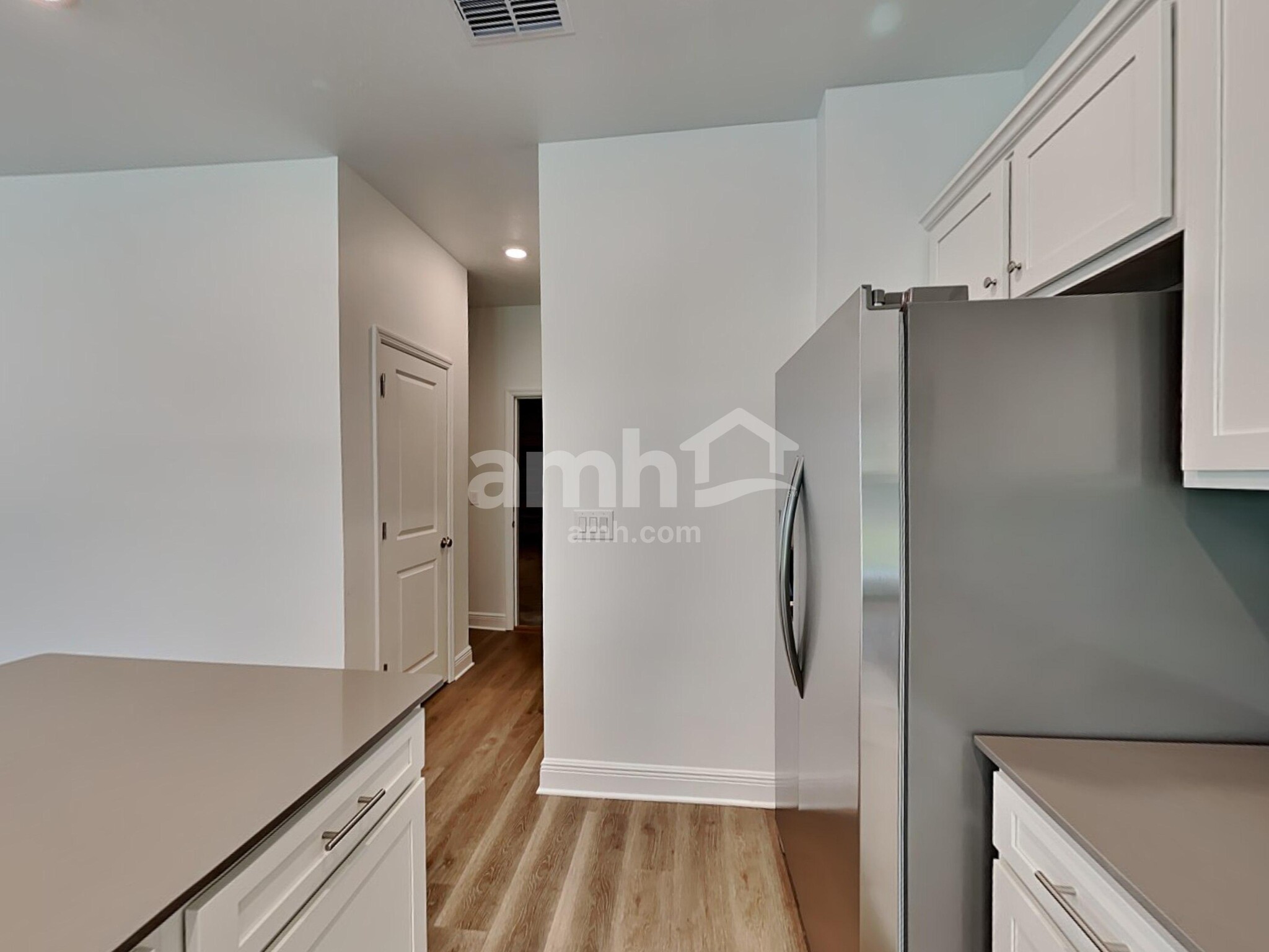 Building Photo - 6436 Atlantic Bch Ave