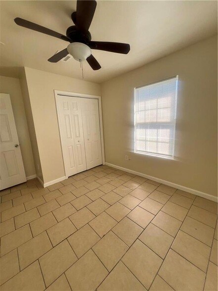 Building Photo - 7854 Star St