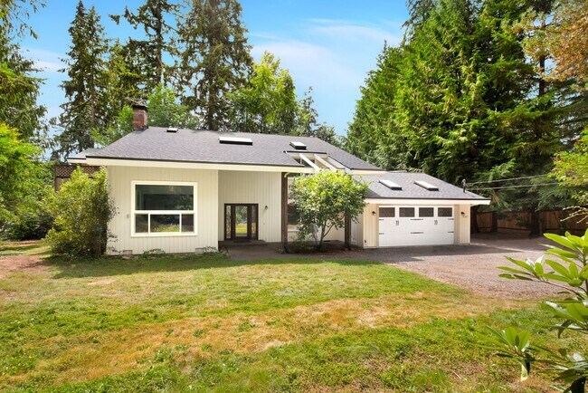 Primary Photo - Cottage Lake RV Parking Garage/Shop Plus N...