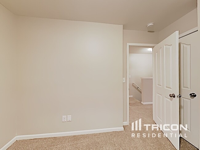 Building Photo - 4717 Brewer Dr